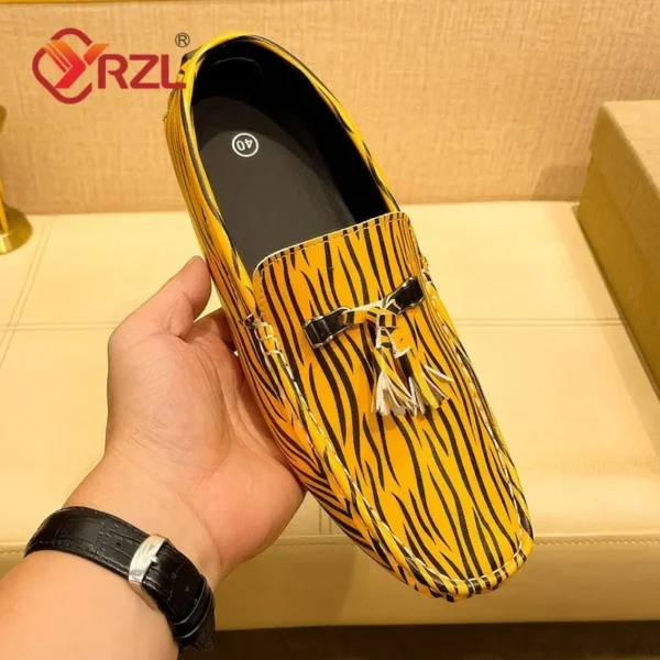 YRZL Männer Weiße Loafer Quaste Casual Luxus Männer Schuhe Handgemachte PU Leder Mokassins Licht Atmungsaktive Slip auf Boot Schuhe für Männer 2