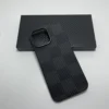 Handyhülle aus echtem Carbonfaser für iPhone 16 Pro Max. Linsenschutz. Rot-schwarze Aramidfaser-Handyhüllen für iPhone 16 Pro