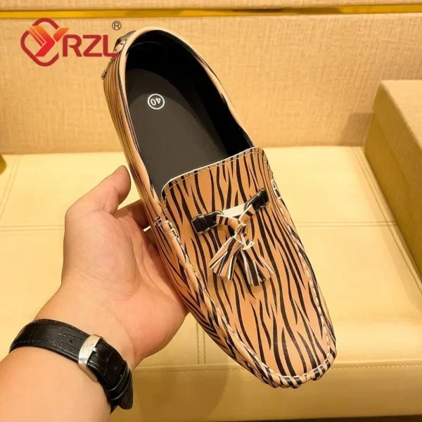 YRZL Männer Weiße Loafer Quaste Casual Luxus Männer Schuhe Handgemachte PU Leder Mokassins Licht Atmungsaktive Slip auf Boot Schuhe für Männer 3