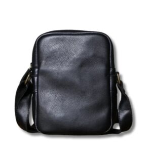 Vertikale Herrentasche aus echtem Rindsleder
