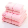 4 teile/satz Mikro faser besticktes Handtuch Set solide 2 stücke 140x70cm Badet uch 2 stücke 75x35cm Gesichts tuch schnell trocknende Handtücher Badezimmer 2