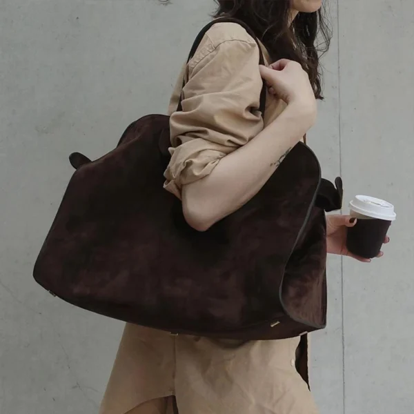Einkaufstasche Damen Neue Herbst- und Winter-High-End-Nischendesign-Schultertasche mit großem Fassungsvermögen Retro-Pendlerhandtasche 2