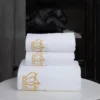 Super saugfähiges Baumwoll tuch für Erwachsene bestickte Krone weiß Hotel Badet uch Strand tuch Bad zubehör Gesichts tuch 3