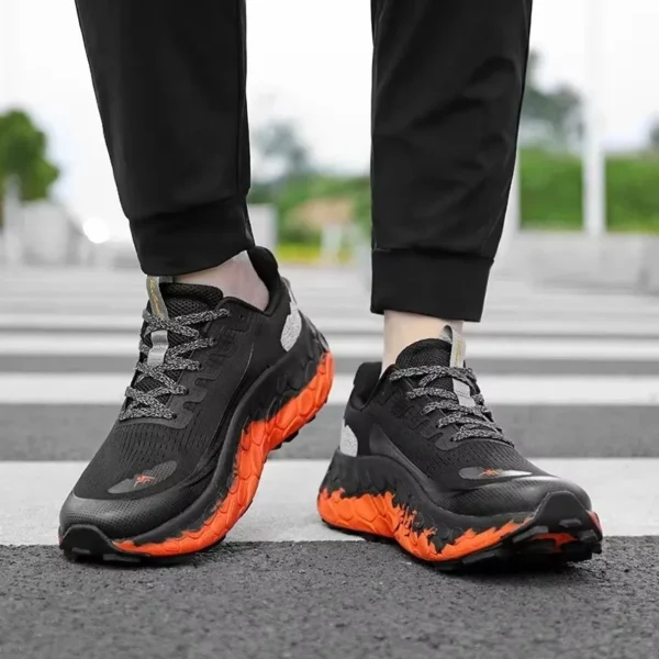 Atmungsaktive Bounce Trail-Laufschuhe für Herren, rutschfeste Dämpfung, Outdoor-Laufschuhe mit dickem Boden, Paar-Turnschuhe 5