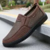 Atmungsaktive Slip-On-Freizeitschuhe für Herren – leichte Low-Top-Walking-Sneaker für Outdoor, Angeln, Park und Training, braunes Netzgewebe, Gummisohle, kariert für alle Jahreszeiten, Outdoor-Schuhe |   Low-Top-Schuhe |   Obermaterial aus Stoff 4