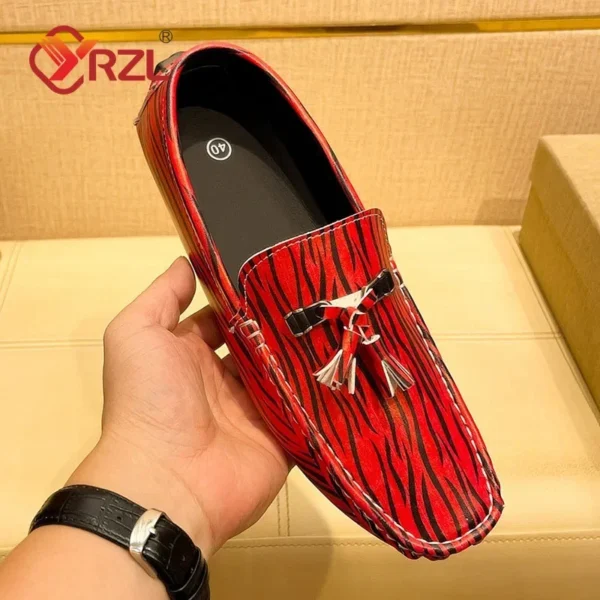 YRZL Männer Weiße Loafer Quaste Casual Luxus Männer Schuhe Handgemachte PU Leder Mokassins Licht Atmungsaktive Slip auf Boot Schuhe für Männer 4