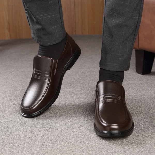 Echtes Leder Schuhe Männer Loafer Slip On Business Casual Leder Schuhe Klassische Weiche Mokassins Hombre Atmungsaktive Männer Schuhe Flache 2