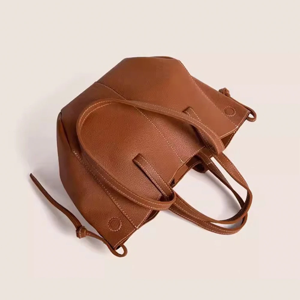 Nischenflügeltasche aus weichem Leder, Einkaufstasche, Premium-Sense-Handtasche mit großem Fassungsvermögen, Pendler-Damentasche 4