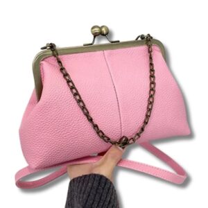 Vintage-Damentasche mit Lychee-Muster und Kettendetail