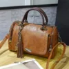 Handtasche mit Quastendekor, Damen-Umhängetasche mit großem Fassungsvermögen, modische Umhängetasche mit Reißverschluss und abnehmbarem Riemen 6