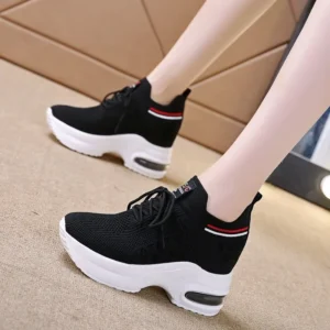 Frauen PU Stoff Retro Lace-Up Sneakers frauen Heels Sommer Herbst Mode Designer Tennis Weibliche Atmungsaktive Schuhe