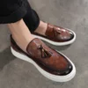 Herren Freizeit schuhe geprägtes Leder Herren Retro britischen Stil Quasten Slipper Herren bequeme Outdoor-Fahr wohnungen