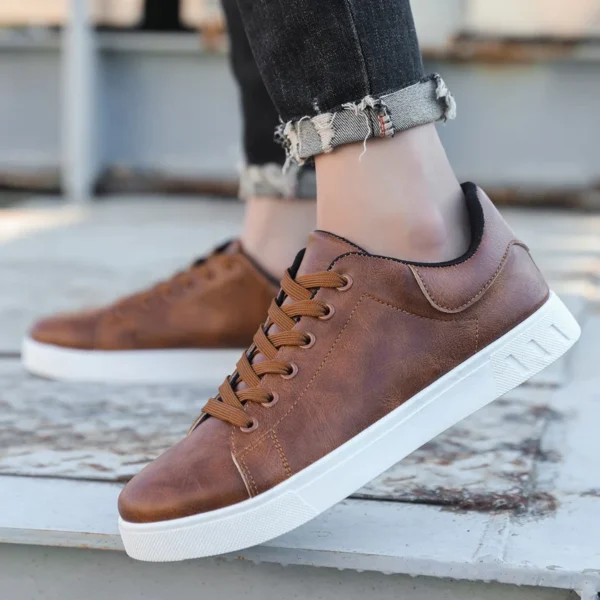 Trend Leder Freizeitschuhe für Männer Günstige braune Herrenschuhe Sale Bequeme Skateboardschuhe Mann Urban Sneaker Zapatillas Homme 4