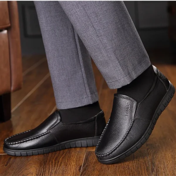 Herren-Loafer, modische Slip-on-Schuhe aus weichem, echtem Leder, einfacher Mokassin, bequeme, handgefertigte Herren-Fahrschuhe, rutschfeste Bootsschuhe 5