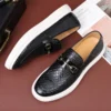 Männer Casual Schuhe Geprägtes Leder Männer Klassische Schnalle Horsebit Loafers Herren Slip-on Board Schuhe Outdoor Wohnungen Neue