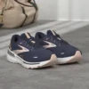 Das Adrenaline GTS 23 von Brooks für Damen bietet ein leichtes Gefühl und maximale Dämpfung für jeden Schritt 6