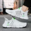 Atmungsaktives Mesh Männer Schuhe Trendy Leichte Fuß Wohnungen Plus Größe Männliche Tennis Turnschuhe Laufen Outdoor Fitness Schuhe 2024