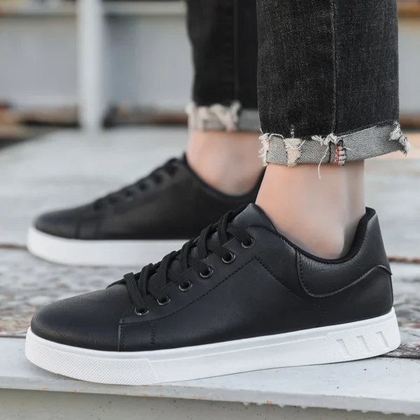 Trend Leder Freizeitschuhe für Männer Günstige braune Herrenschuhe Sale Bequeme Skateboardschuhe Mann Urban Sneaker Zapatillas Homme 5