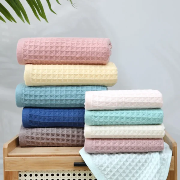 Badetuch aus Waffel-Baumwolle, weich, Wabenstruktur, stark saugfähig, Gesichts-Duschhandtücher, 70 x 140 cm, für Erwachsene, Kinder, Zuhause, Badezimmer, Dusche, Spa, Schwimmen 4
