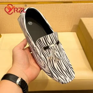 YRZL Männer Weiße Loafer Quaste Casual Luxus Männer Schuhe Handgemachte PU Leder Mokassins Licht Atmungsaktive Slip auf Boot Schuhe für Männer