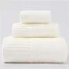 100 % Baumwolle, 3-teilig, hochwertiges Handtuch-Set, weiches, saugfähiges Badetuch, Gesichtstücher, kleines quadratisches Handtuch, für Zuhause, Hotel, Badezimmer 2