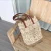Elegante Tragetasche aus floraler Spitze für Damen. Schicke Schulter- und Handgelenkhandtasche mit Magnetverschluss, perfekt für alltägliche Strand-Eleganz 3