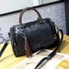 Handtasche mit Quastendekor, Damen-Umhängetasche mit großem Fassungsvermögen, modische Umhängetasche mit Reißverschluss und abnehmbarem Riemen 3