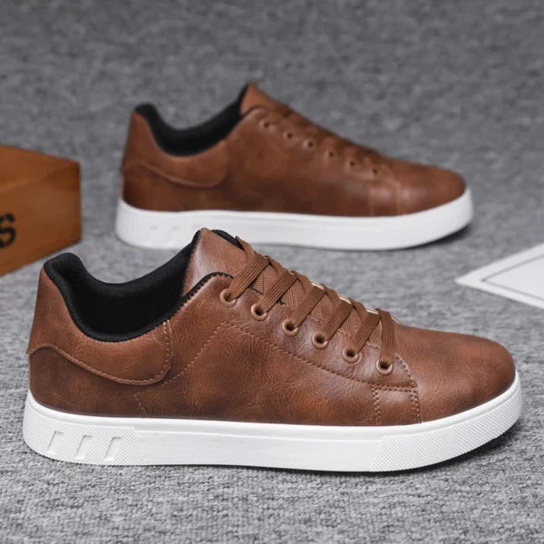 Trend Leder Freizeitschuhe für Männer Günstige braune Herrenschuhe Sale Bequeme Skateboardschuhe Mann Urban Sneaker Zapatillas Homme