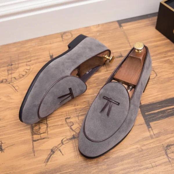 Loafer für Herren, koreanische Version des Trends, britische Fransen-Herrenschuhe, Wildleder, geschliffene Bohnen, kleine Slip-on-Lederschuhe 6