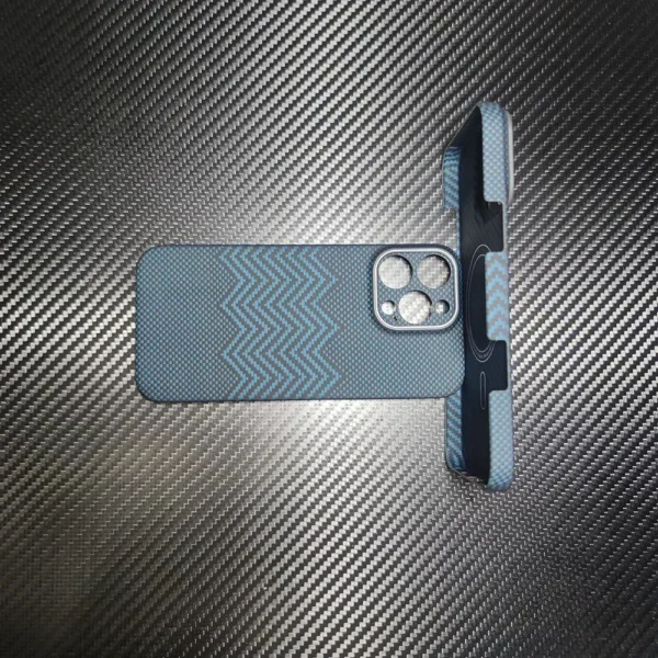 wirklich Carbon Fiber Hülle für iPhone 16 Pro Max Handyhülle Dünne stoßfeste Aramidfaser-Abdeckung für iPhone 16 Pro Carbon Hülle 6