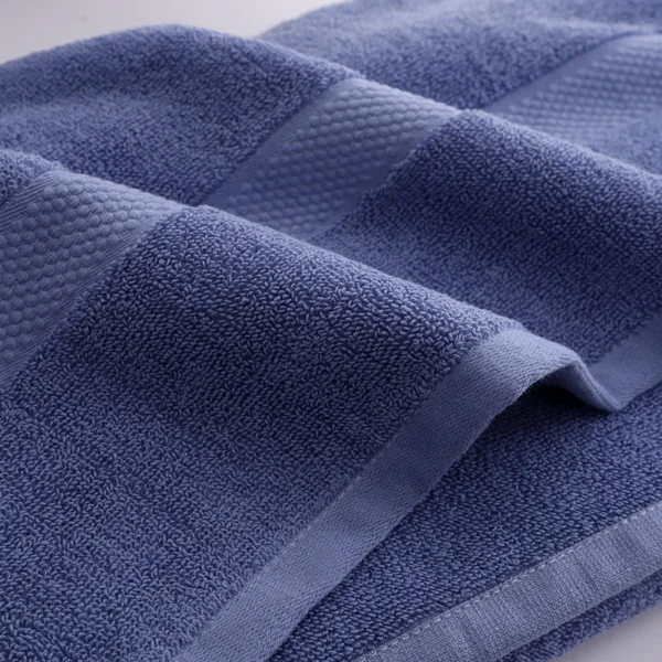 Hoch saugfähiges und schnell trocknendes großes Badetuch aus Baumwolle – 800 g/m2, superweiches Handtuch in Hotel- und Spa-Qualität 5