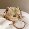 Schicke Sommer-Strick-Umhängetasche für Damen mit verstellbarem Riemen. Vielseitige Pendlerhandtasche mit Polyesterfutter 3
