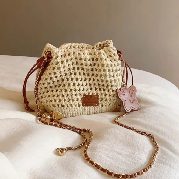 Schicke Sommer-Strick-Umhängetasche für Damen mit verstellbarem Riemen. Vielseitige Pendlerhandtasche mit Polyesterfutter 3