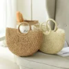 Sommer handgemachte Taschen für Frauen Strand Weben Damen Strohtasche gewickelt Strandtasche mondförmige Top Griff Handtaschen Totes 3