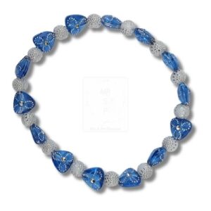 Armband mit blauen Dreieckperlen und Silberakzenten