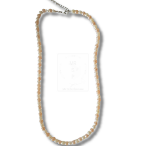 Feine Halskette in Beige – handgemacht