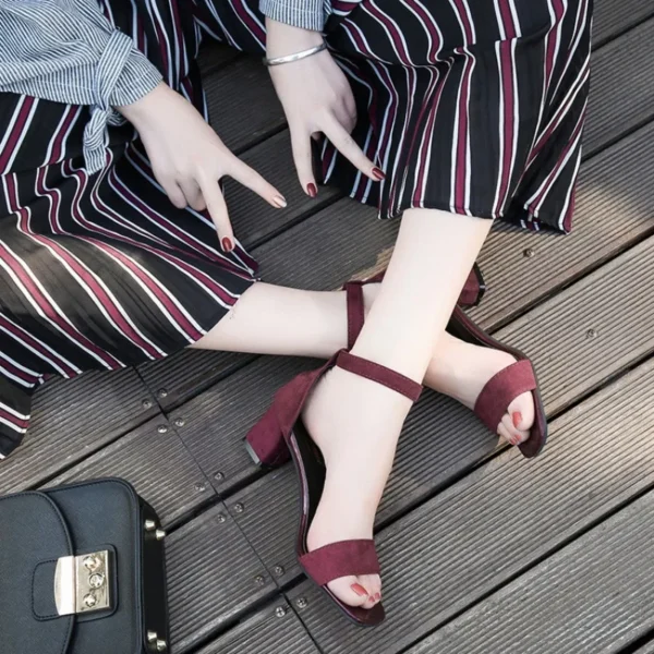Damen 2024 Sommermode Sandalen Mittelhoher Absatz Outdoor Sandalen Elegante Hochzeitsschuhe Braut Plus Größe 34-40 Schnallenriemen 4