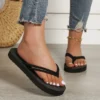 Damenmode-Trend, reiner schwarzer Gürtel, rutschfeste, flache Flip-Flops