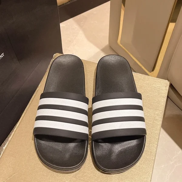 2024 mode Männer frauen Sandalen Streifen Pool Hausschuhe Schuhe Paar Große Größe Sommer Outdoor Strand Schuhe Korea Badezimmer sandalen 4