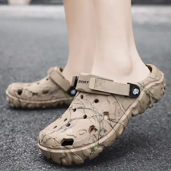 2024 Sommer-Herren-Sandalen, neue Hausgarten-Schuhe, bequeme und leichte Herren-Hausschuhe, rutschfeste Flip-Flop-Sandalen mit weichem Boden 5