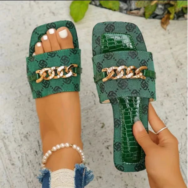 2024 neue Sommer Frauen Flache Hausschuhe Luxus Outdoor Strand Flache Sandalen Trend Marke Designer Hausschuhe Frauen Große Größe Rutschen Frauen 5