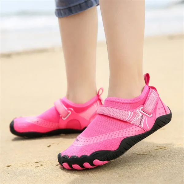 Kinder Aqua Schuhe Sommer Strand Fünf Finger Barfuß Wasser Schuhe Schwimmen Leichte rutschfeste Seaside River Kinder Turnschuhe 4