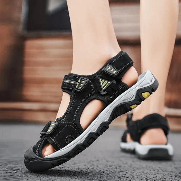 Sommer Herren Sport Sandalen Outdoor Licht Wanderschuhe Geschlossene Zehen Rutschfeste wasserdichte Wasserschuhe Verstellbare Herren Hausschuhe 5