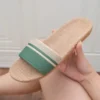 Sommer Frauen Hausschuhe Anti-Slip Hause Hausschuhe Leichte Schuhe Frauen Indoor Leinen Hausschuhe Weiche Schuhe
