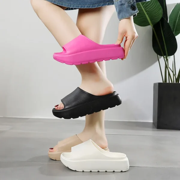 Sommer Strand Dicke Sohle Eva Hausschuhe Frauen Dicke Plattform Indoor Hause Rutschen Frau Leichte Rutschfeste Badezimmer Flip-Flops 2024 5