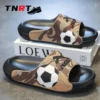 Neue Mode männer Hausschuhe Marke Sommer Weiche Sohle Nicht-slip EVA Strand Schuhe Fußball Männlichen Rutschen Weichen Dicken sohlen Slidee Slipper 2