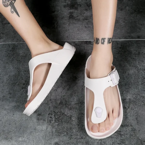 Ngouxm Sommer Männer Flip-Flops Atmungs Strand Hausschuhe Neue Design Mode Lässige Solid Black Non Slip Wohnung Rutschen für Mann 4