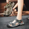 Sommer Herren Sport Sandalen Outdoor Licht Wanderschuhe Geschlossene Zehen Rutschfeste wasserdichte Wasserschuhe Verstellbare Herren Hausschuhe 4