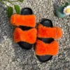 Damen-Sandalen, Sommer 2025, Hausschuhe, weiche Hausschuhe aus Kunstnerzfell, Schleife, flache Slides, rutschfeste Designer-Schuhe, Damen-Flip-Flops
