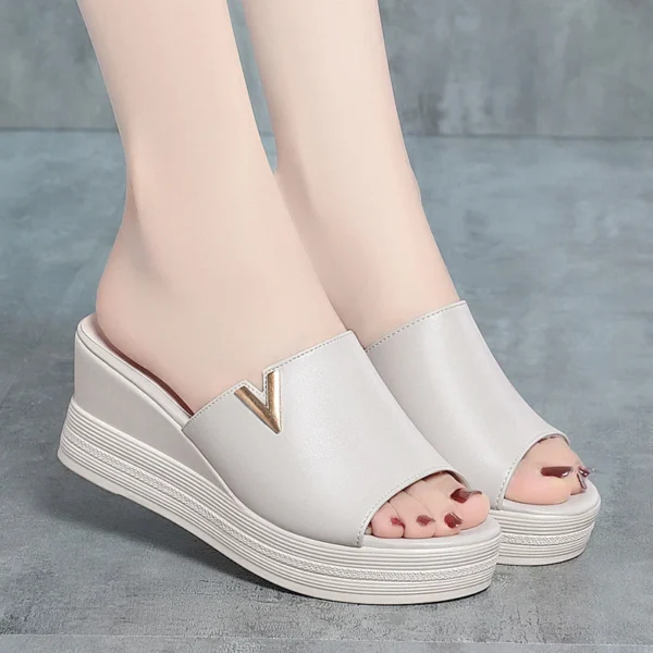 Vielseitige weiche Leder Sommerschuhe Mode Mutter Outdoor Sandalen Frauen Plattform Keil absatz Fisch mund Flip Flop Sandalen 3